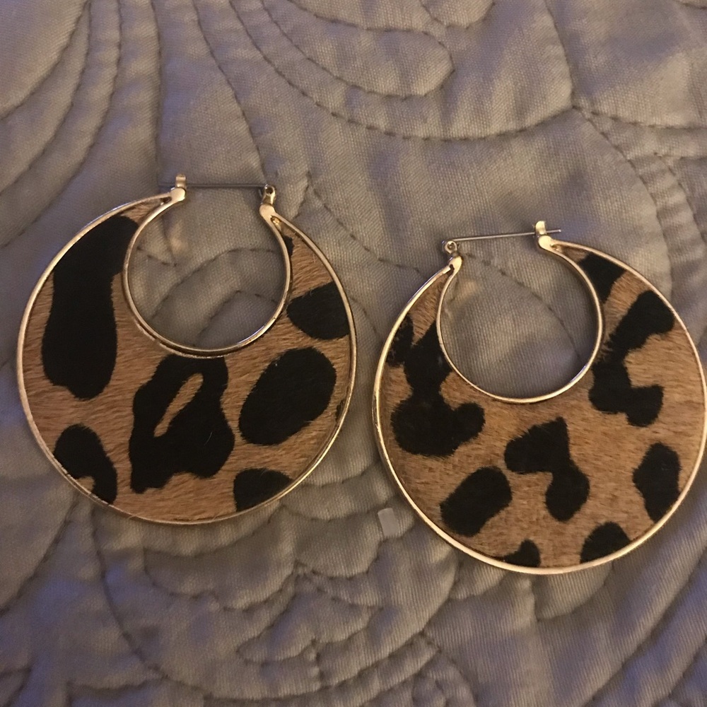 Ear rings